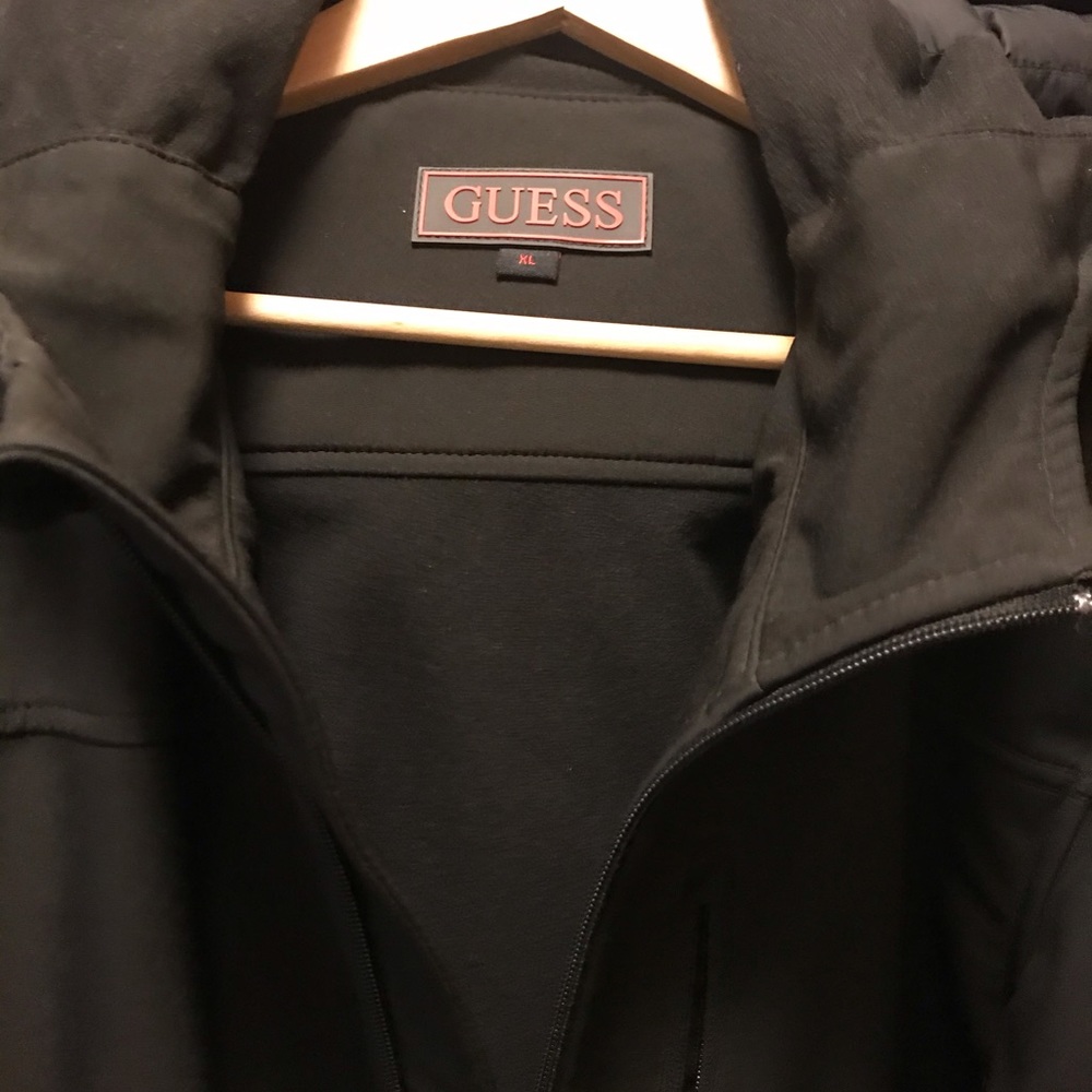 Authentic Guess Men’s XL soft shell jacket